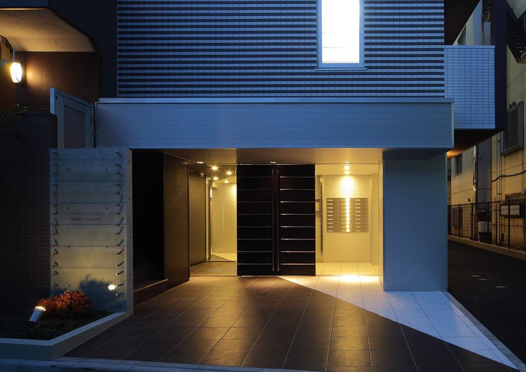 エントランス　エントランス