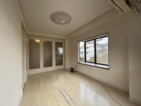 その他　リビングスペースとして利用できる洋室