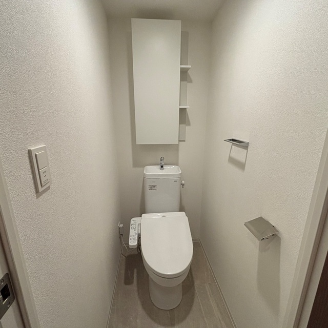 トイレ　※写真は同タイプ住戸です。