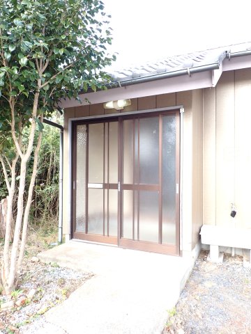 エントランス　玄関引き戸