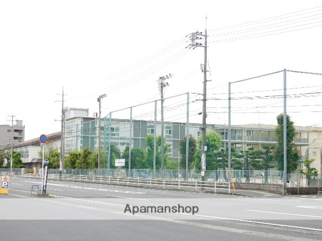 小学校　岡山市立西小学校（小学校）まで320m