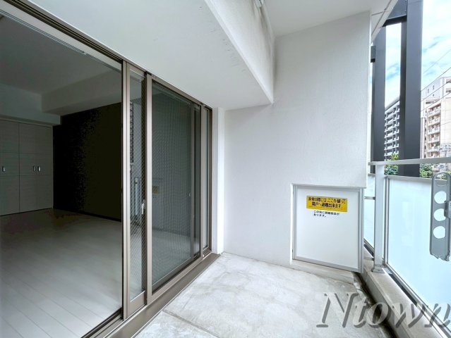 バルコニー　外からの目が気にならないバルコニーで洗濯物が干せます