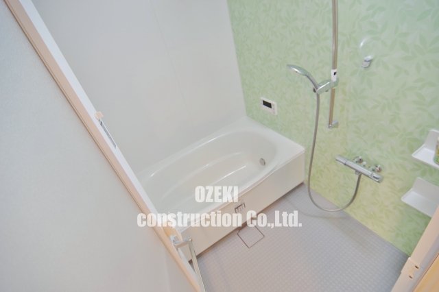 バス・シャワールーム　弊社ホームページに写真がたくさんあります♪