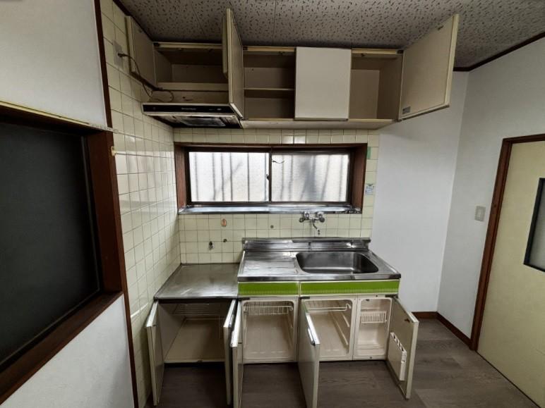 収納　理器具も調味料も。出し入れスムーズな大容量収納