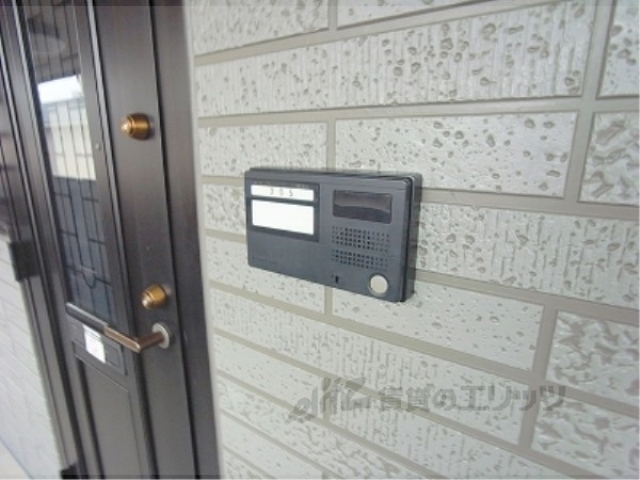 玄関　インターホン