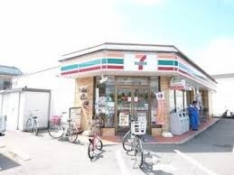 コンビニ　セブンイレブン堺浜寺船尾町西店（コンビニ）まで662m