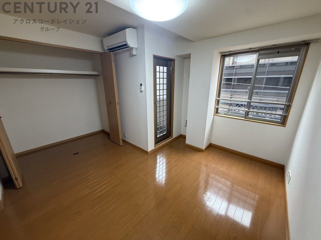 居室・リビング　２面採光の明るいお部屋です。