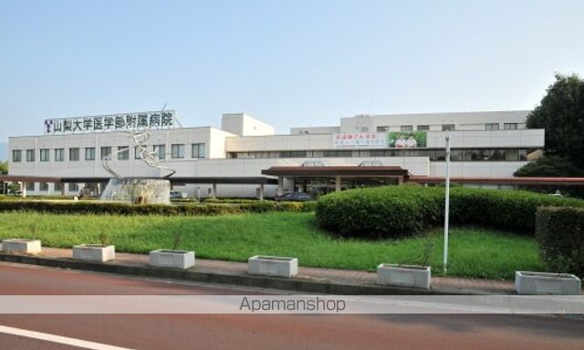 病院　山梨大学医学部附属病院時間外受付（病院）まで1286m