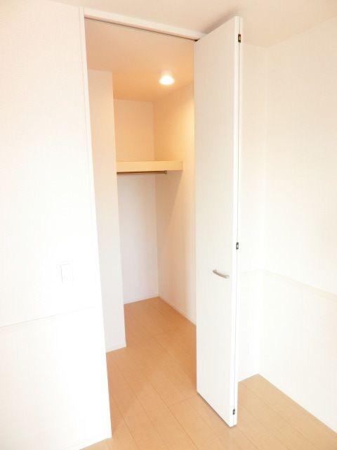 収納　ウオークインクローゼットでお荷物多い方も安心！