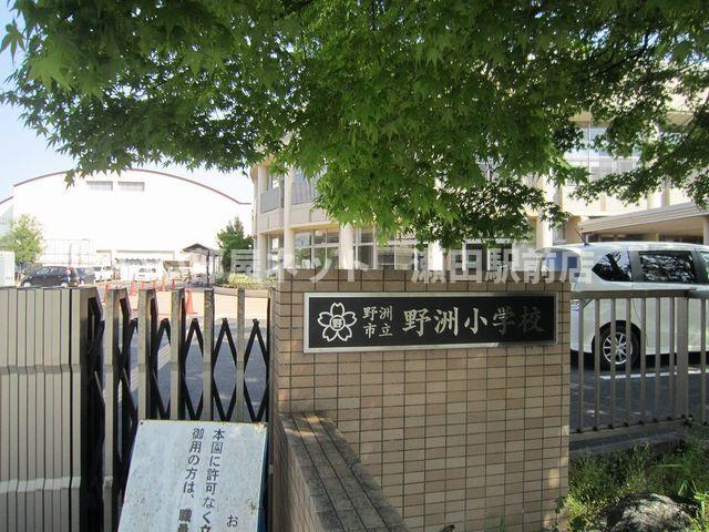 その他　野洲市立野洲小学校（小学校）まで720m
