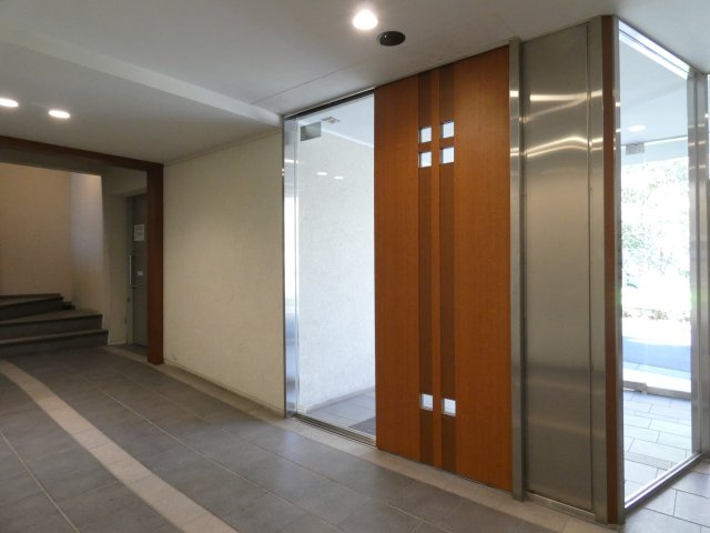 エントランス　エントランス