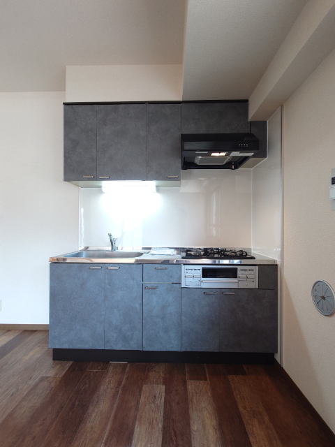 キッチン　３口グリル付きガスコンロ