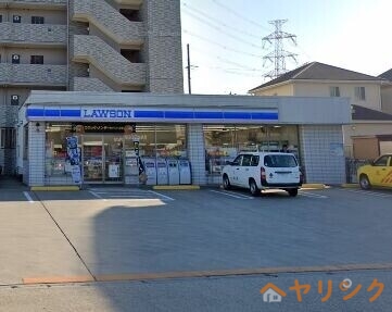 コンビニ　ローソン東名三好インター店（コンビニ）まで213m