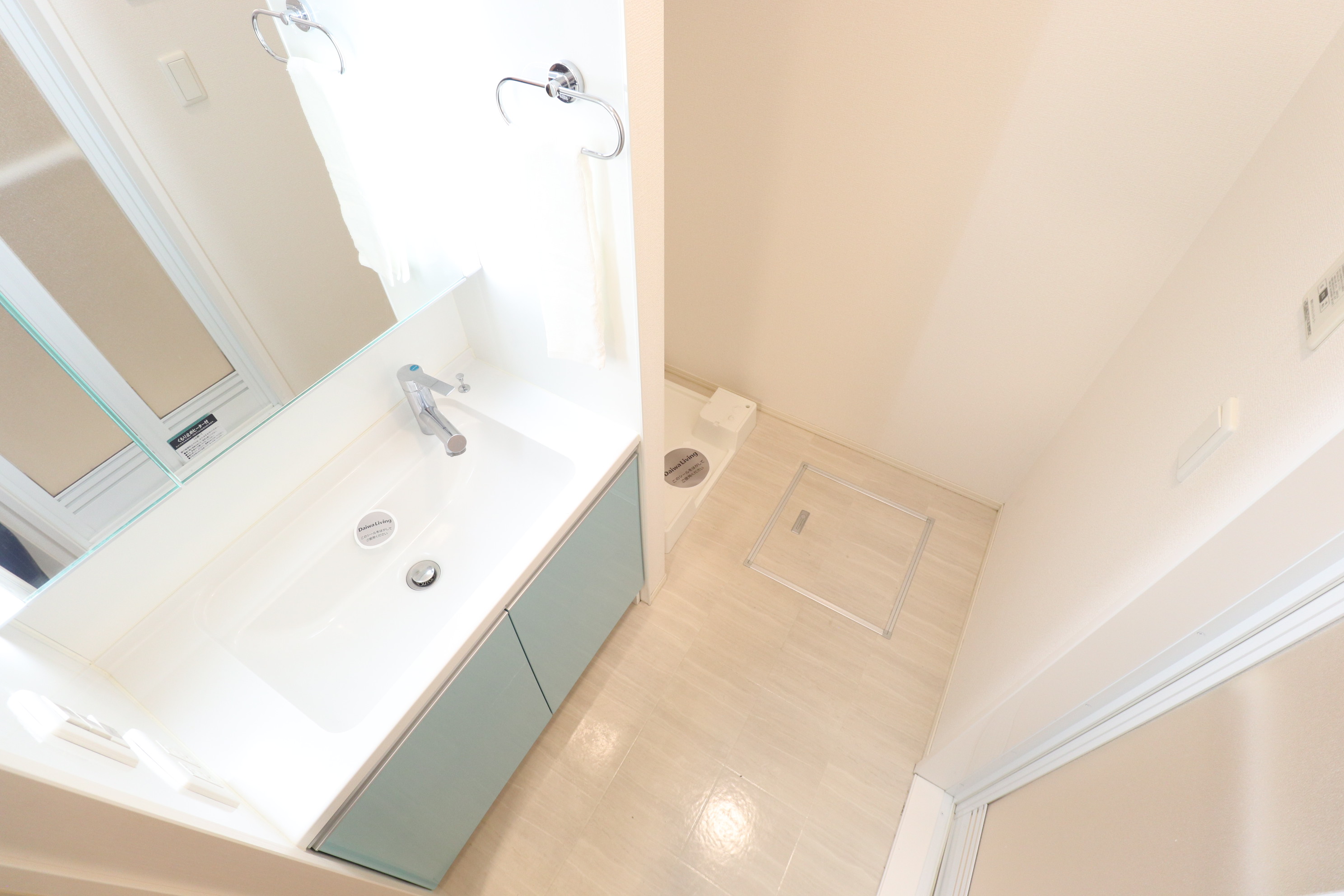 洗面設備　水色がとってもオシャレな洗面台♪