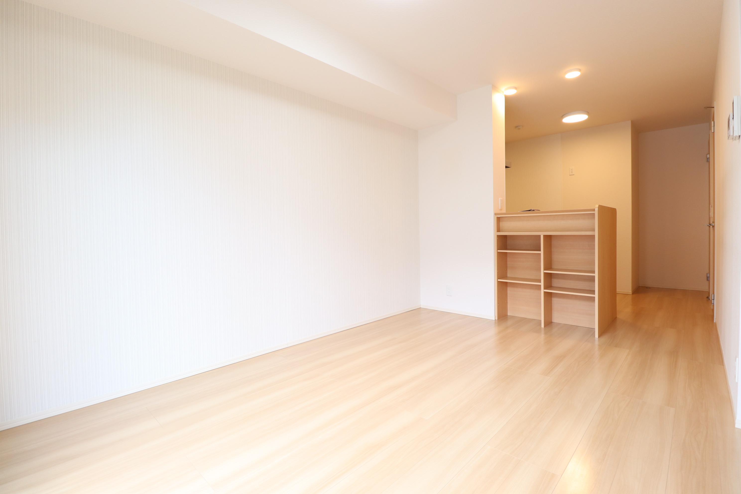 居室・リビング　広々快適に過ごしていただける11帖のリビング♪