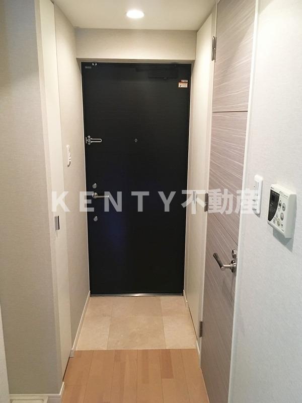 玄関　収納もある玄関です