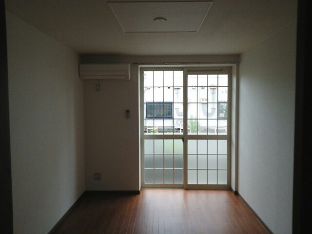 居室・リビング　きれいな内装です