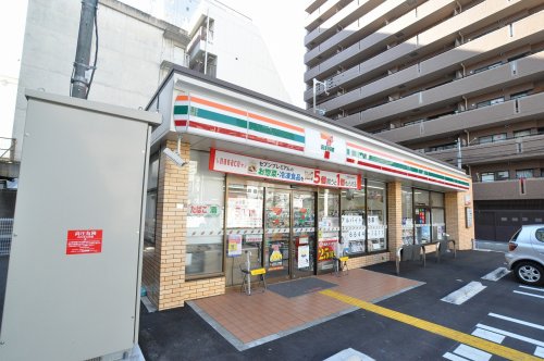 コンビニ　セブンイレブン大阪難波中3丁目南店（コンビニ）まで143m