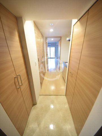 玄関　プライムアーバン御堂筋本町　玄関