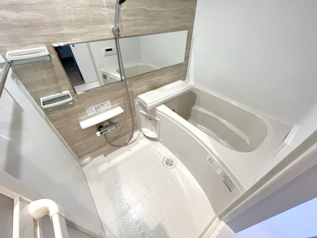 バス・シャワールーム　バス