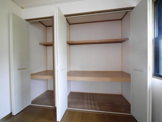 収納　★便利な３段収納★