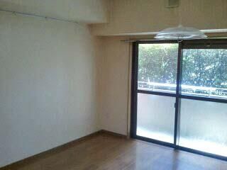 居室・リビング　☆明るい居間☆