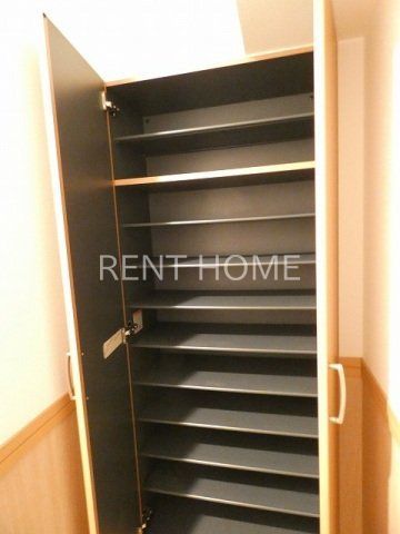 玄関　シューズボックス付き