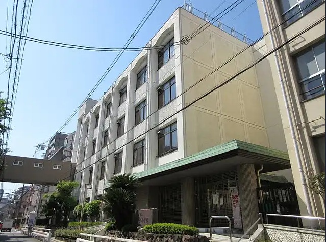 小学校　大阪市立菅北小学校（小学校）まで877m