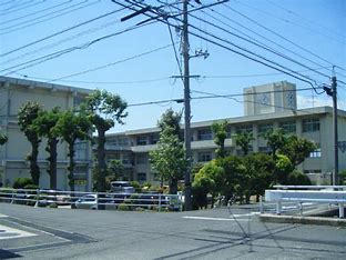 中学校　光南台中学校（中学校）まで1411m