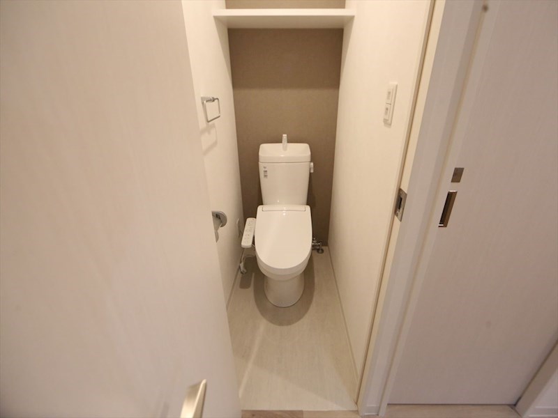 トイレ　温水洗浄暖房便座付トイレ