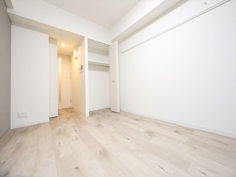 居室・リビング　洋室7.9帖　クローゼット付（収納充実してます）