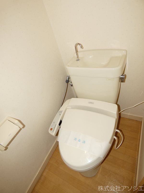 トイレ　ウォシュレット便座
