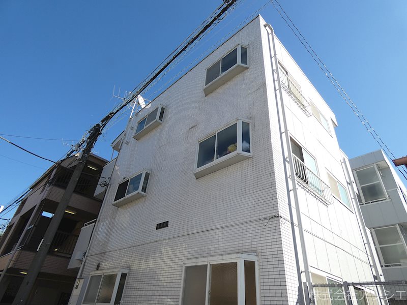 建物外観　春風館のご紹介は住まいの窓口アソシエにお任せください。