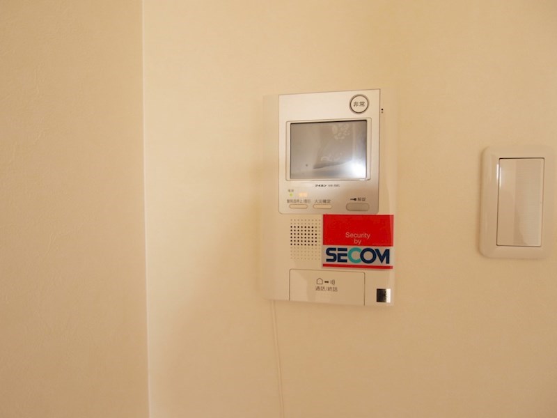 セキュリティ　TVモニター付きインターホン。