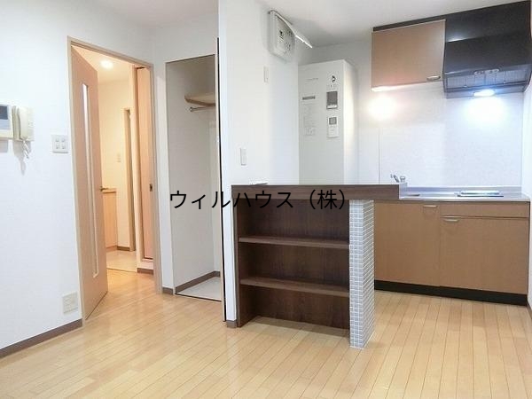 居室・リビング　室内きれいです！