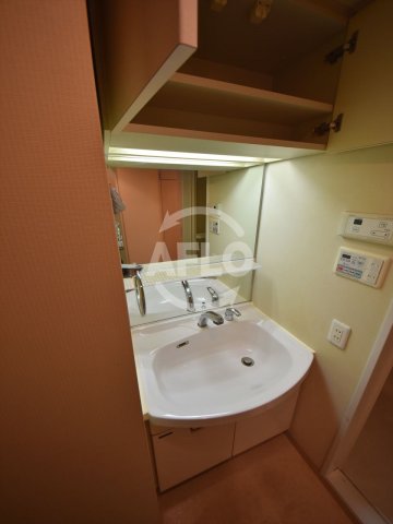 洗面設備　プレサンス本町プライム　洗面化粧台