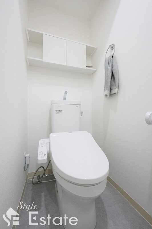 トイレ　温水洗浄便座