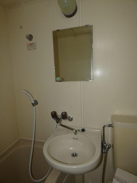 洗面設備　参考写真(他号室)