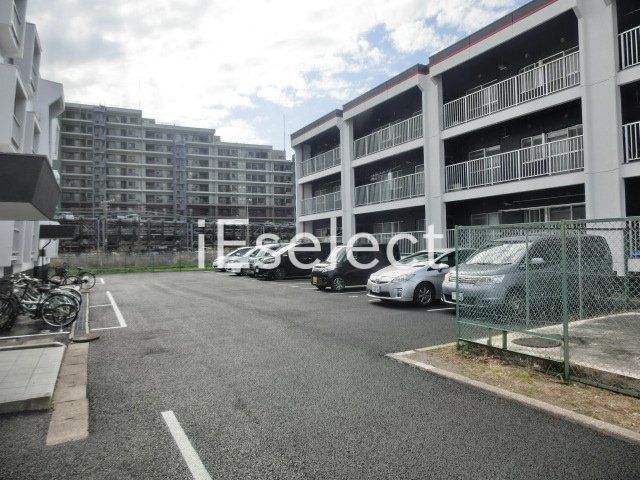 駐車場　敷地内駐車場