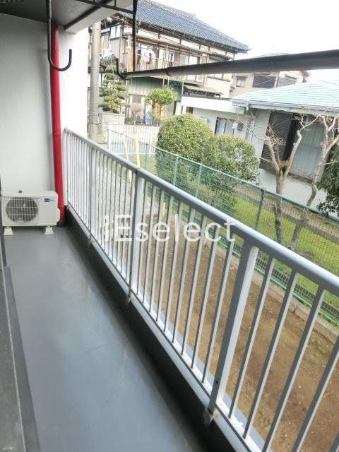 バルコニー　明るいバルコニー