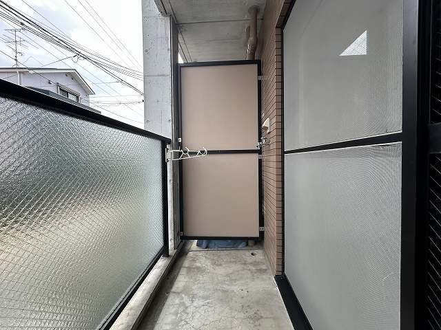 バルコニー　同マンション別部屋