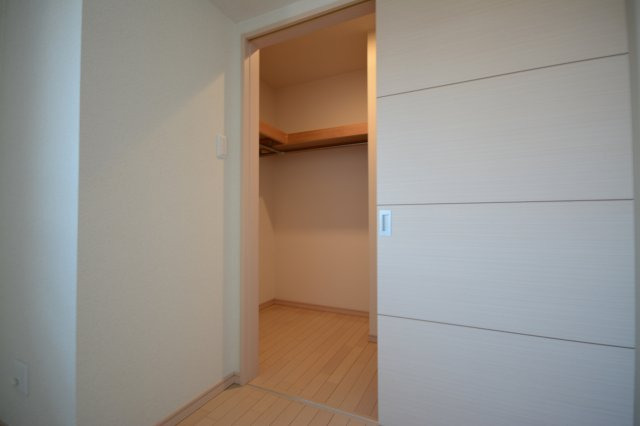 収納　同物件、別部屋のお写真となります。ご参考までにご覧ください。