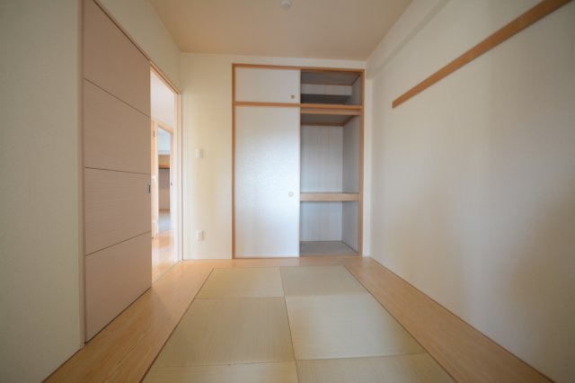 その他部屋・スペース　同物件、別部屋のお写真となります。ご参考までにご覧ください。