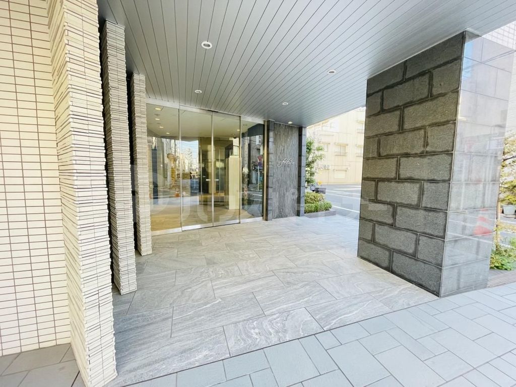 エントランス　エントランス