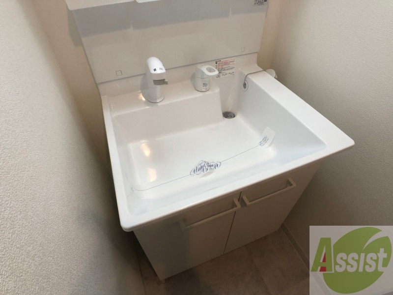 洗面設備　シャンプードレッサー。身支度はここでばっちり。