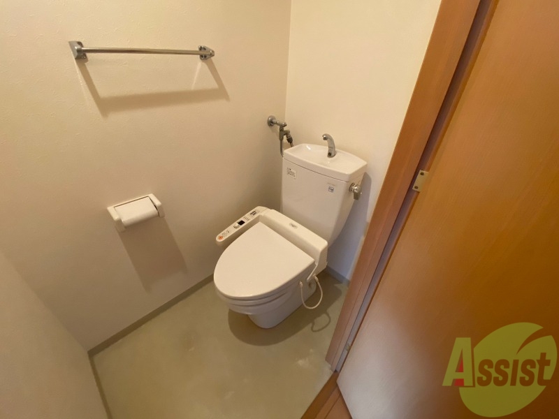 トイレ　トイレです。ウォシュレット付を探している方、おすすめです。
