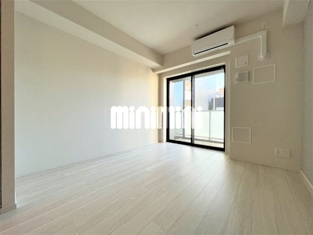 居室・リビング　別号室の参考写真