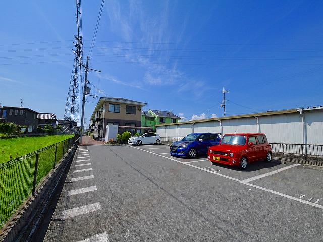 駐車場　駐車スペースもあります