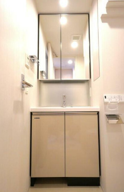 洗面設備　ルフォンプログレ西大井プレミア ※反転