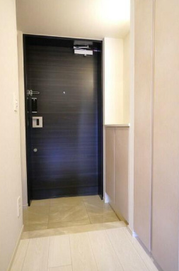 玄関　ルフォンプログレ西大井プレミア ※反転